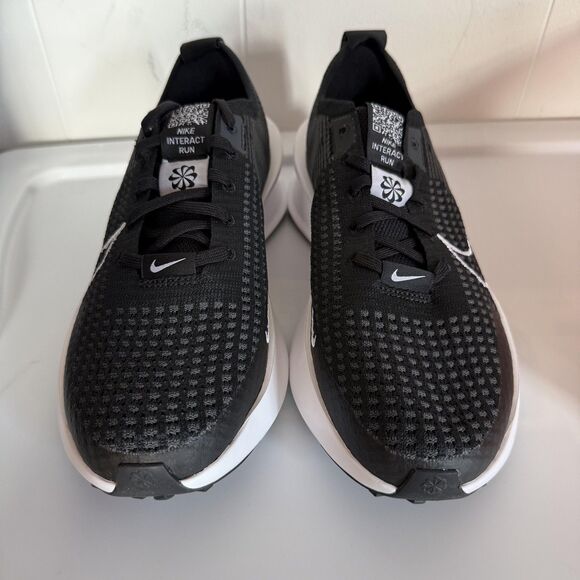 Nike Interact Run Shoes Womens Size 9.5 Black Road Running DX2292-003 Sneakers - Picture 3 of 12
